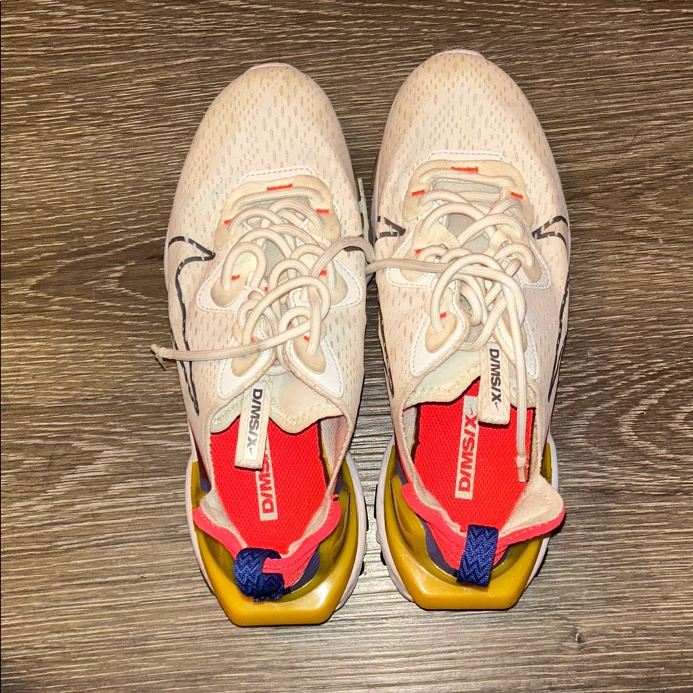 Nike Women's Sneakers in Cream and Yellow